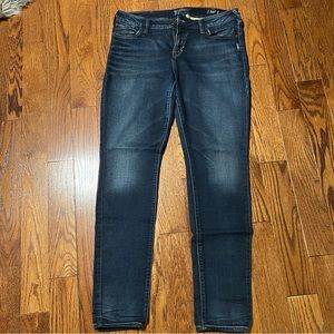 Silver Jeans. AIKO HIGH SKINNY. Dark wash jeans